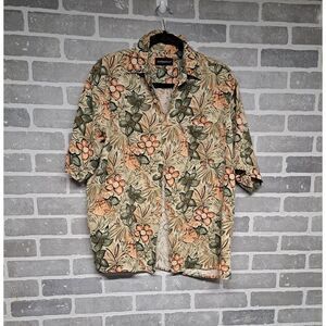 Vintage Y2K Expressions 100 % Silk Floral Short Sleeve Button Down Size Large‎
